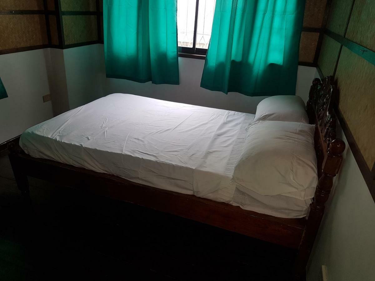 Joyful Island Hostel Lapu-Lapu City Exterior photo