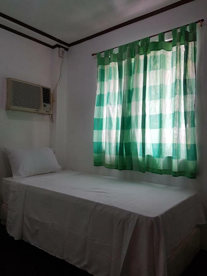 Joyful Island Hostel Lapu-Lapu City Exterior photo
